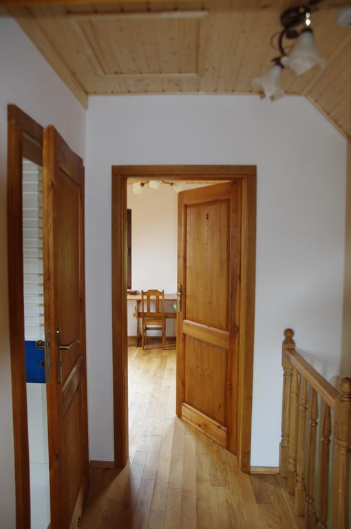 Hôtel Magiczne Bieszczady - Smerek 86 à Cisna Extérieur photo